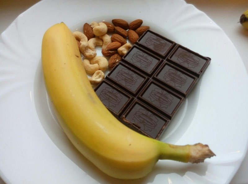 шоколад и бананы