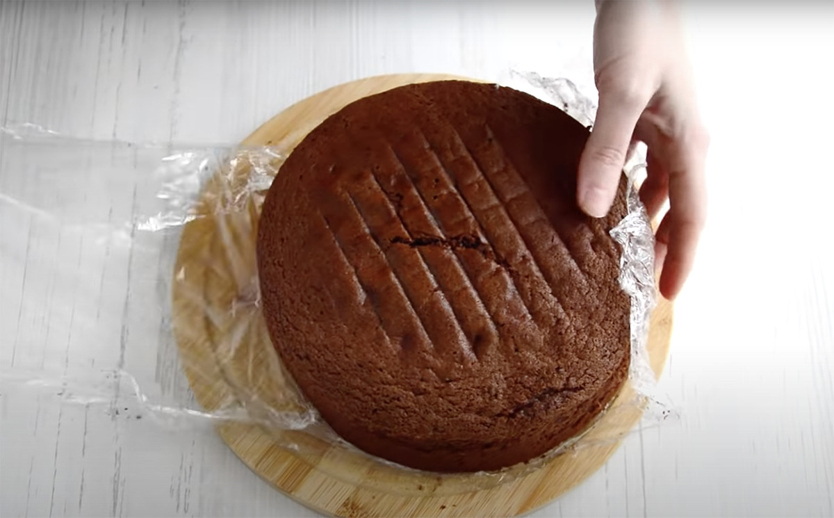 Чем пропитать бисквит для торта в домашних условиях, чтобы он был сочным